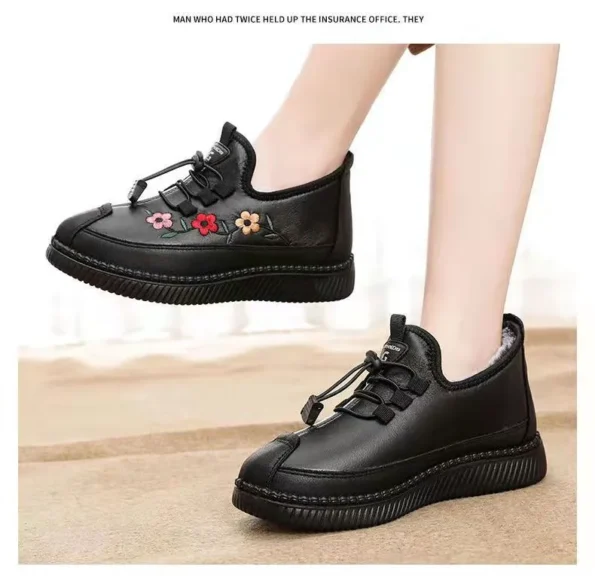 Winter Stylish Warm Cotton Shoes Boot Non-slip Waterproof Black Color Mothers Shoes