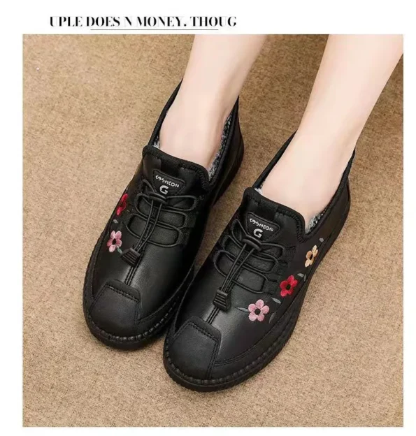 Winter Stylish Warm Cotton Shoes Boot Non-slip Waterproof Black Color Mothers Shoes